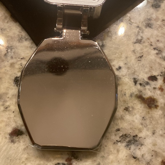 bulova travel clock chrome with red accents, B1972GWP - Picture 4 of 5